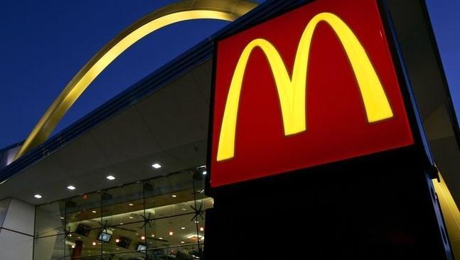 McDonalds CEO replaced for relationship with employee