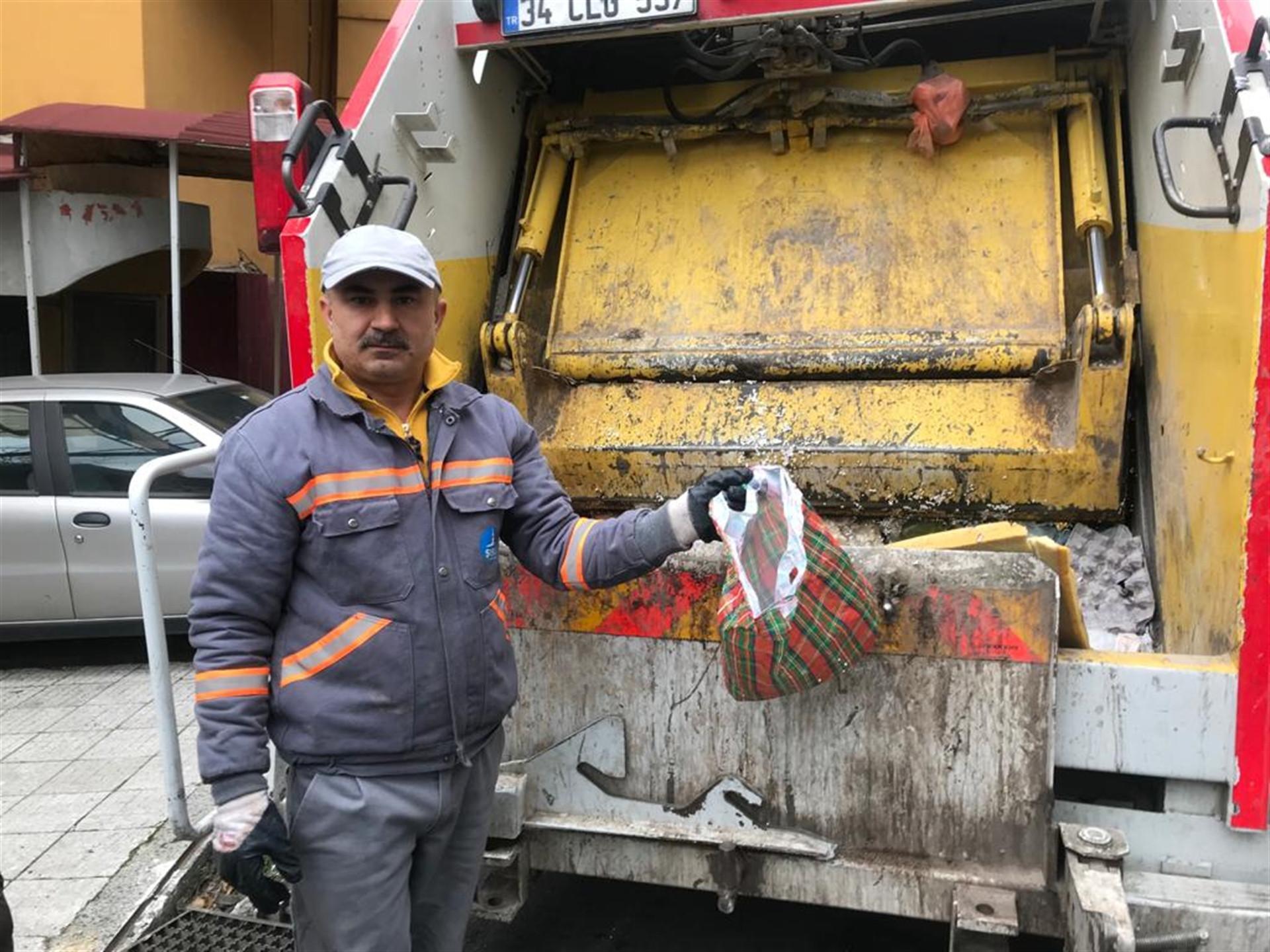 Newborn infant found in garbage truck in Istanbul