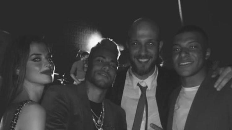 El Clasicoda Elif Aksu sürprizi Vinicius Junior paylaştı...