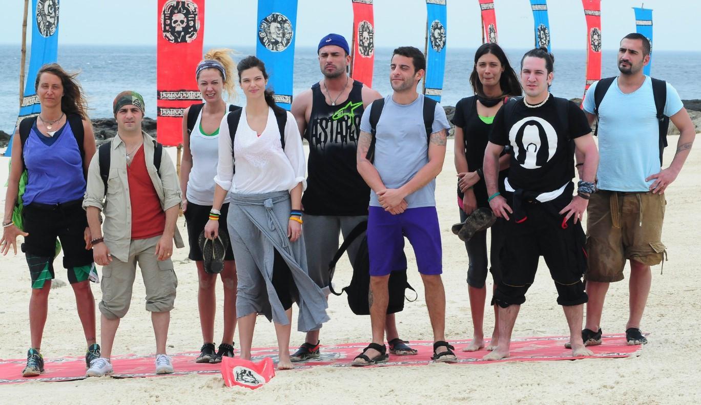 Survivor 2013. Survivor 2011. Survivor 2013 unluler ve gonulluler. Survivor 2013 dokulmazlik. Survivors 2013.