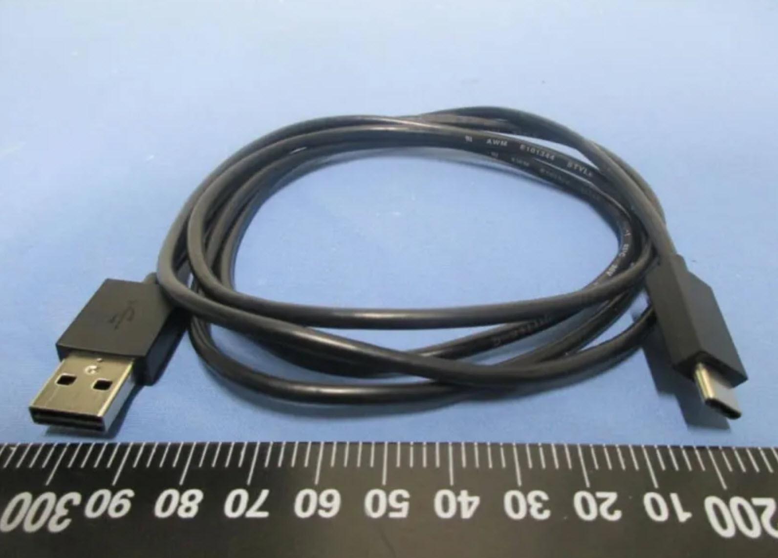 Какой hdmi в комплекте ps5. Ps5 провода. Ps5 HDMI. Провод HDMI от ps5. Кабель HDMI из комплекта ps5.