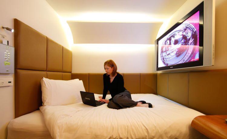 Yatak odası için asma tavan modeli