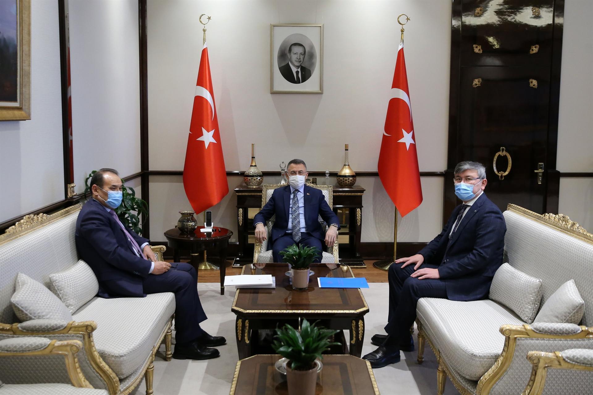 Turkish vice president receives head of Turkic Council - Türkiye News