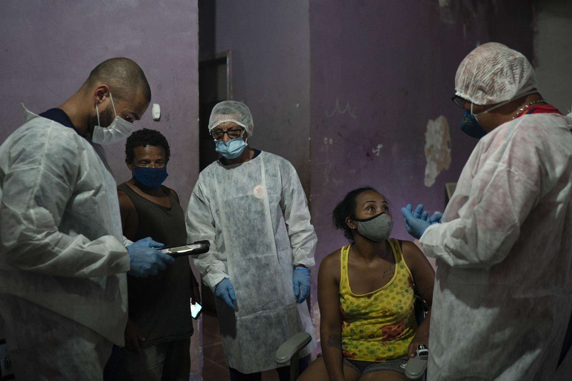 Brazil’s daily deaths from COVID pass 4,000 for first time