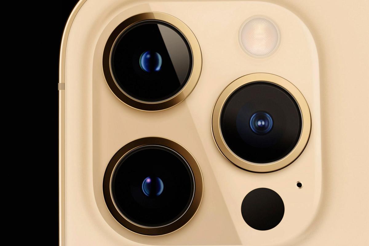Разница камеры айфон 14 и 14 про. Iphone 15 камера. Айфон 14 камера. Четырнадцатый айфон камера. Айфон камера 15 и 16