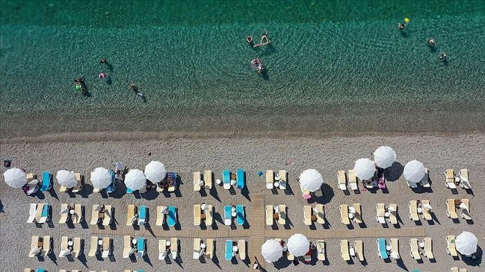 Turkey maintains tourism targets for 2021