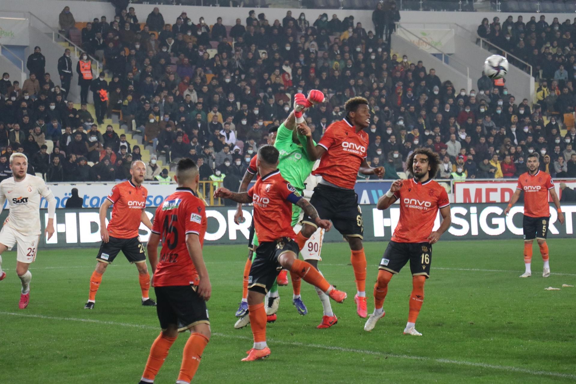 Öznur Kablo Yeni Malatyaspor - Galatasaray Maçından öne çıkan ...