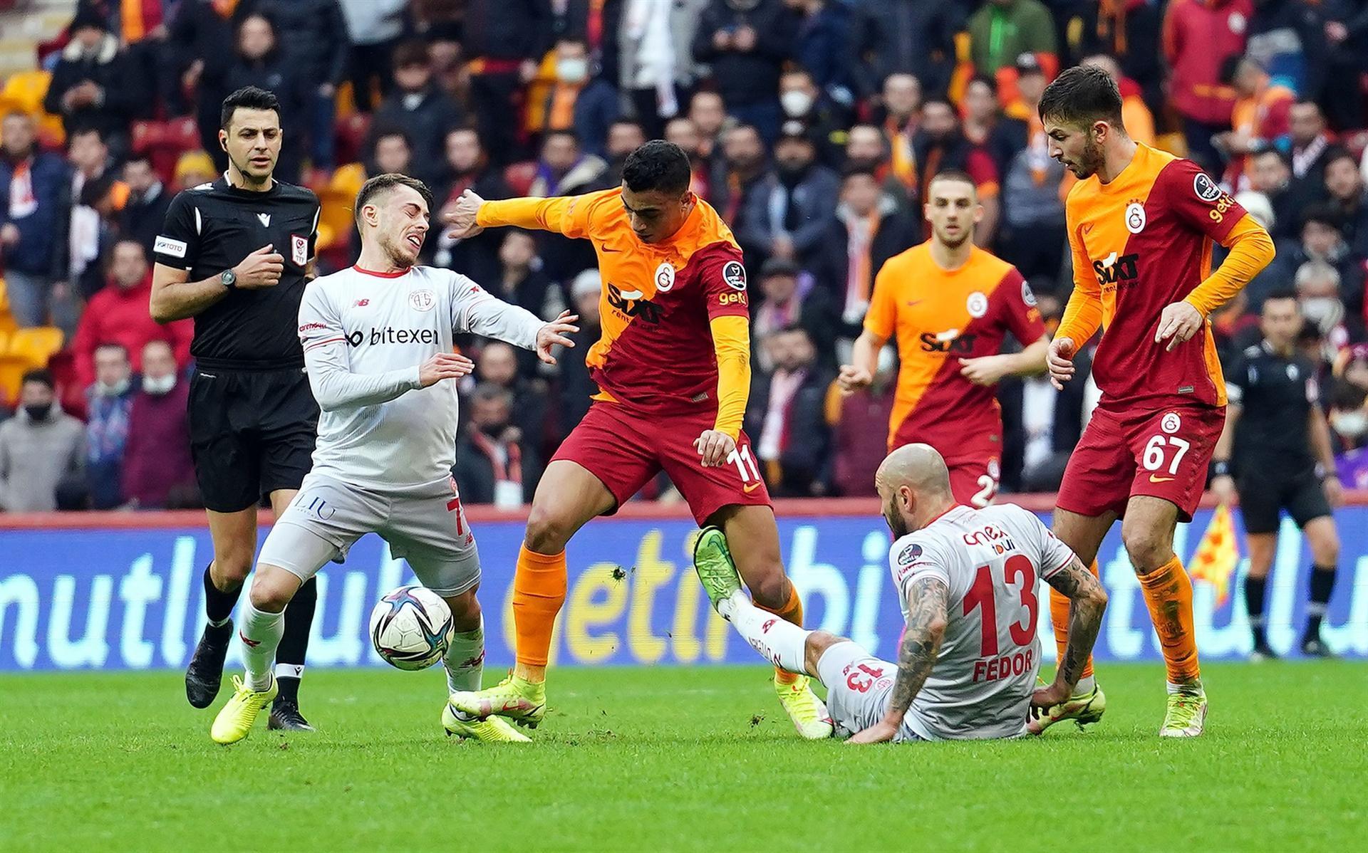 Galatasaray - Antalyaspor Maçından Fotoğraflar - Son Dakika Spor Haberleri