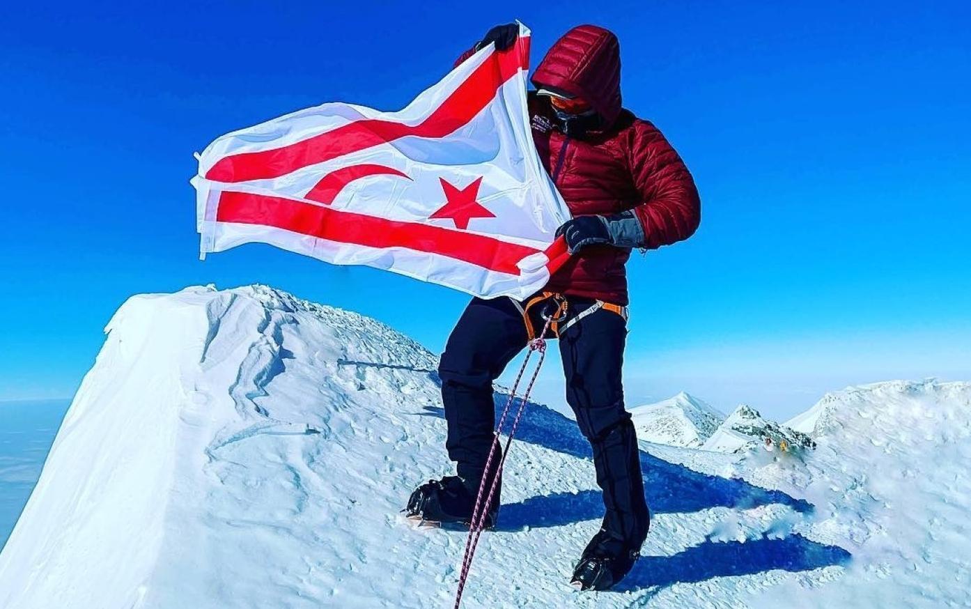 Mountaineer who unfurled Turkish Cypriot flag in Antarctica dies