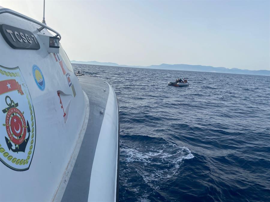 Over 100 Migrants Pushed Back By Greece Rescued - Türkiye News