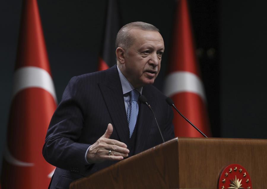 Erdoğan slams CHP leader over remarks against public servants