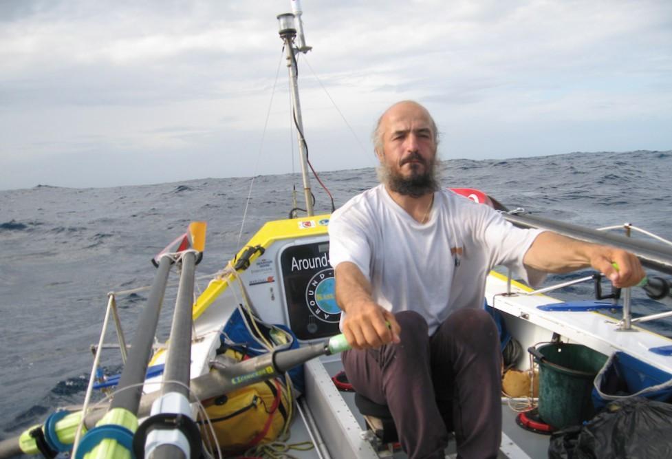 Turkish thrill seeker becomes 1st man to row across Pacific Ocean