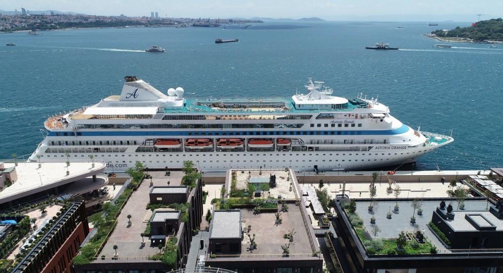 Istanbul’s Galataport welcomes Russian cruise ship