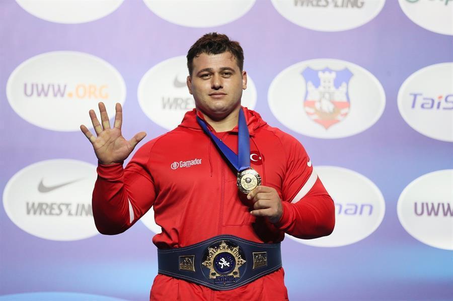 Turkish wrestler Rıza Kayaalp eyes historic feat at Europeans
