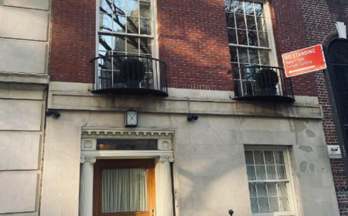 Woman nabbed in De Niro home allegedly taking Christmas gifts