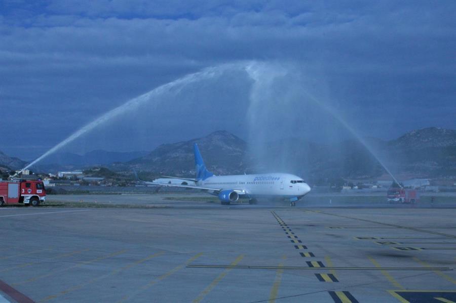 First Russian plane lands in Gazipaşa after war