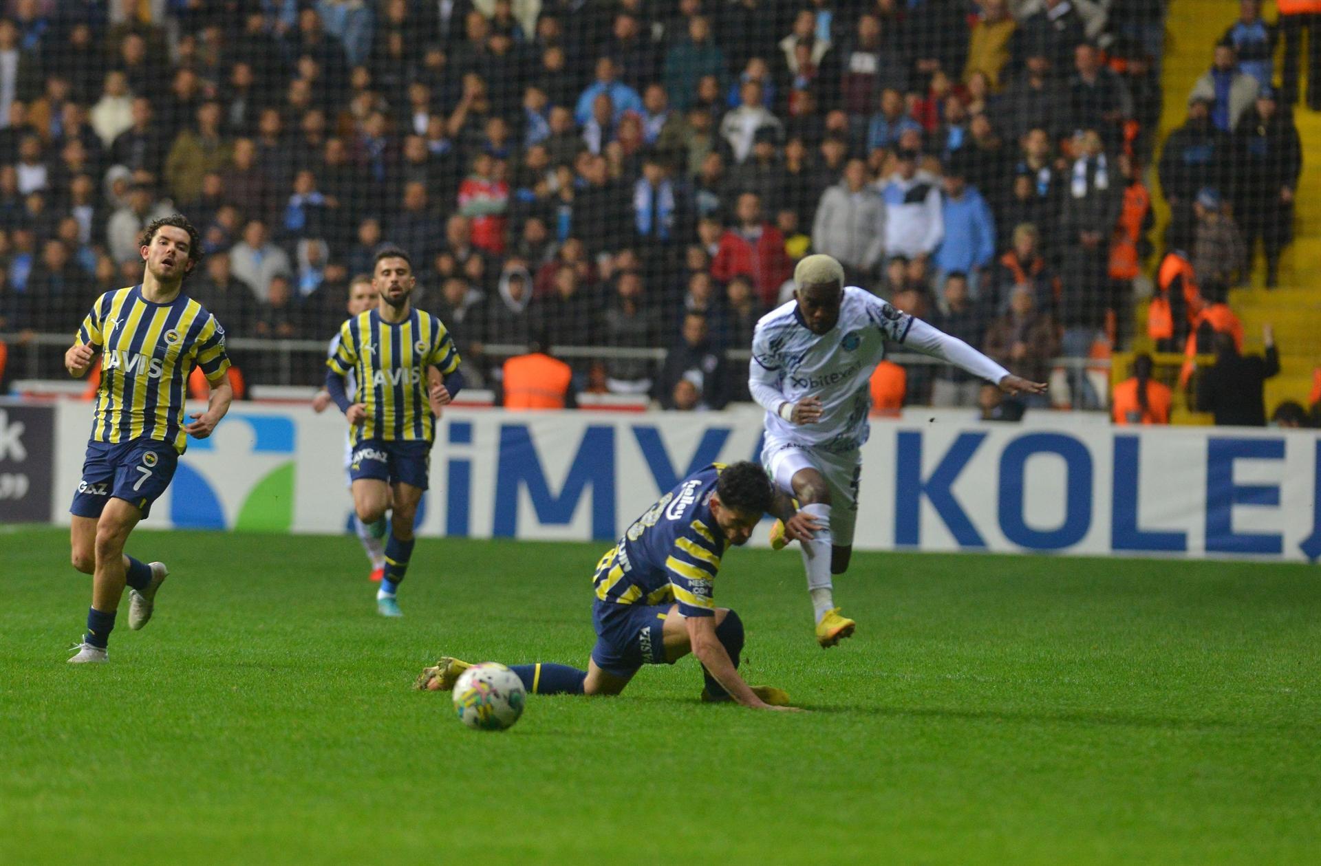 Adana Demirspor-Fenerbahçe Maçından En özel Fotoğraflar! - Spor Haberleri