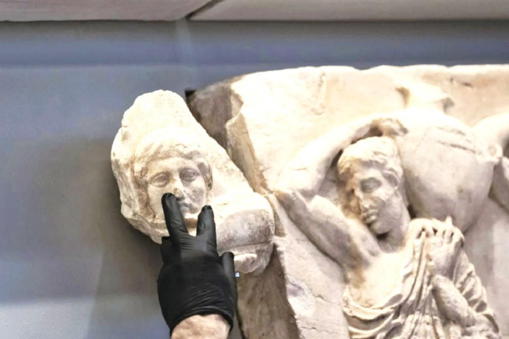 Greece Recovers Hundreds Of Antiquities From Art Thief