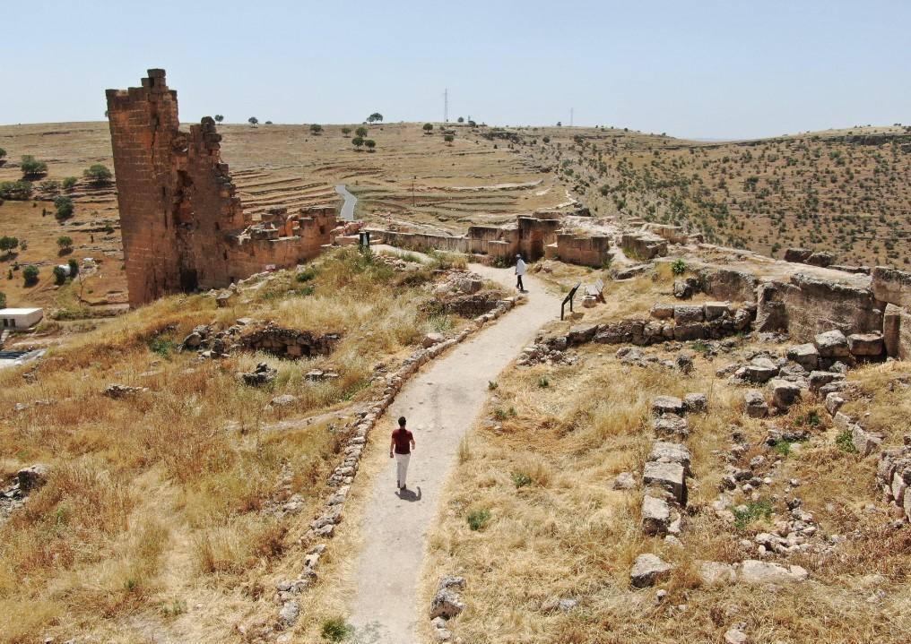 Massive Structures Discovered Under 3,000-year-old Garrison - Türkiye News