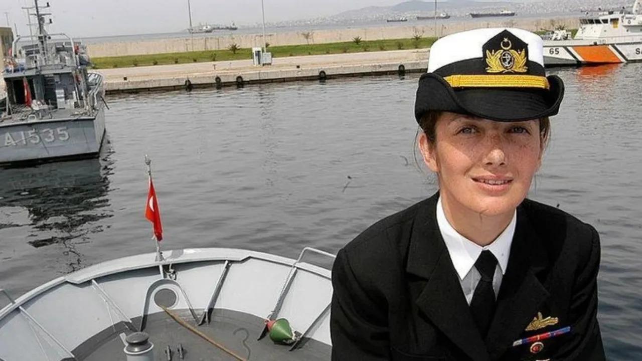 Turkish army appoints first female admiral - Türkiye News