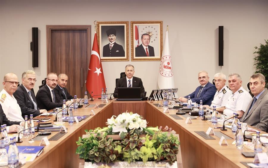 Minister points out October for further measure against illegal migration