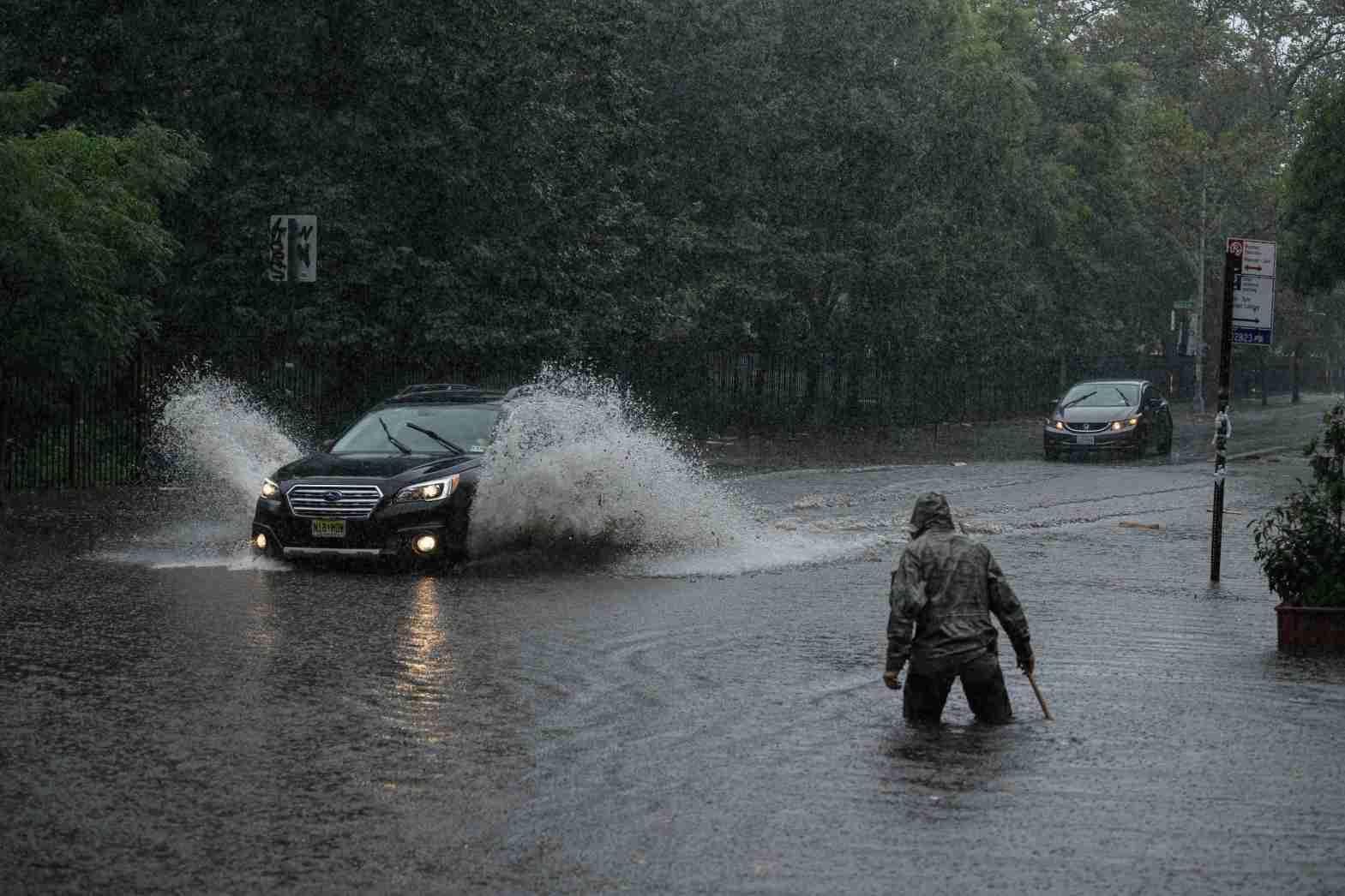 New York flooded by heavy rains, subway partly paralyzed World News