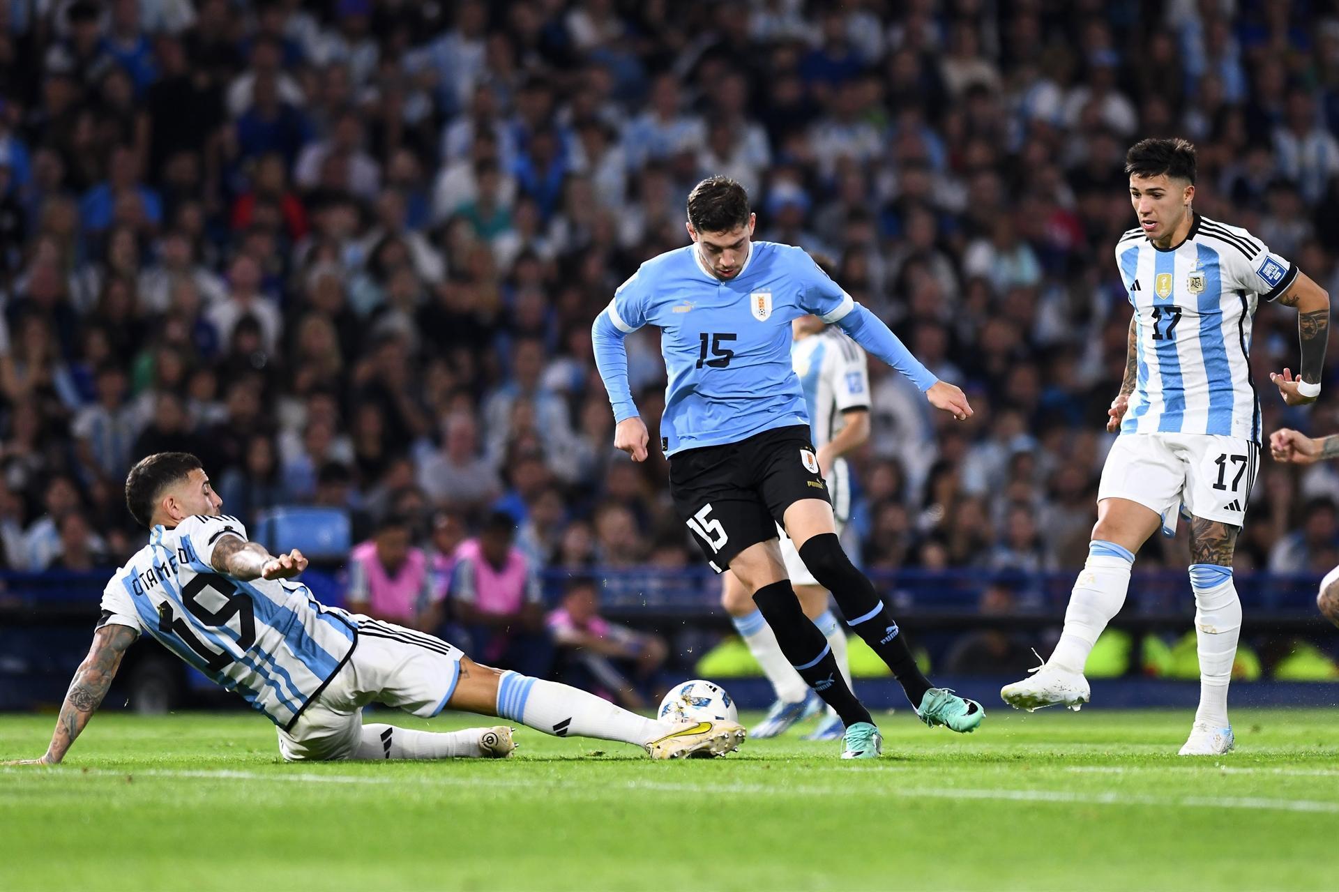 Olaylı Arjantin - Uruguay maçından fotoğraflar - Spor Haberleri