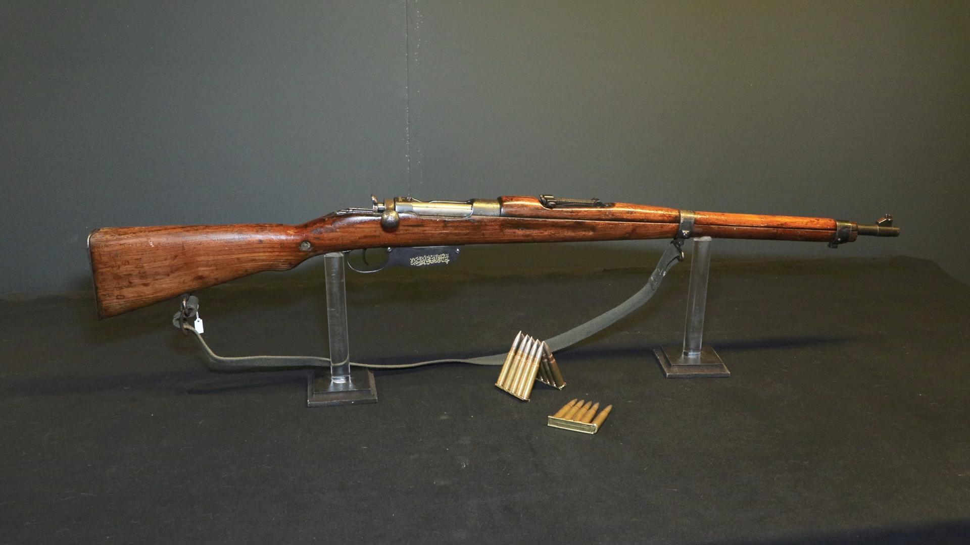 Rifle of Lawrence of Arabia on display in Istanbul