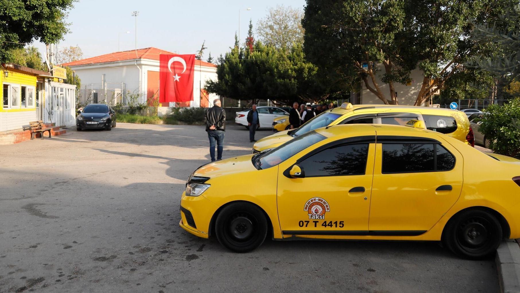 Short-distance Taxi Fares Spark New Debate - Türkiye News