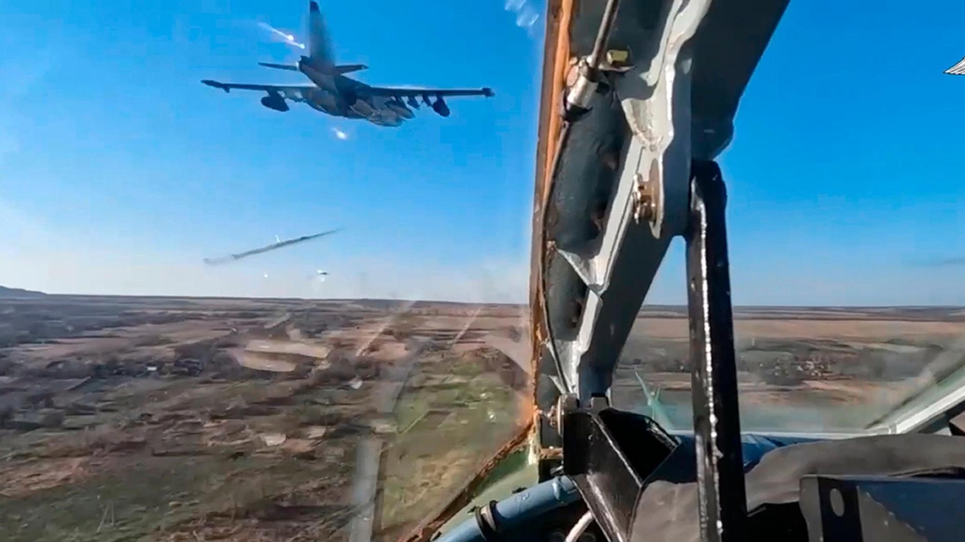Ukraine says it shot down three Russian Su-34 fighters - World News