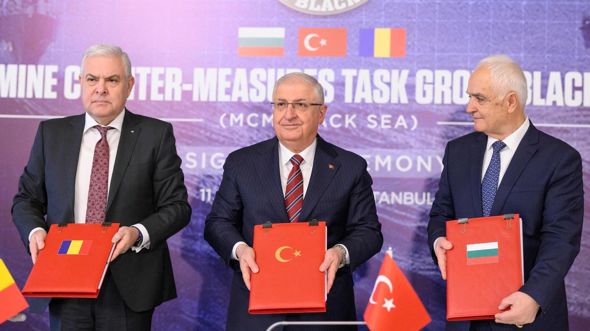 Türkiye, Bulgaria, Romania Sign Black Sea Demining Deal - Türkiye News