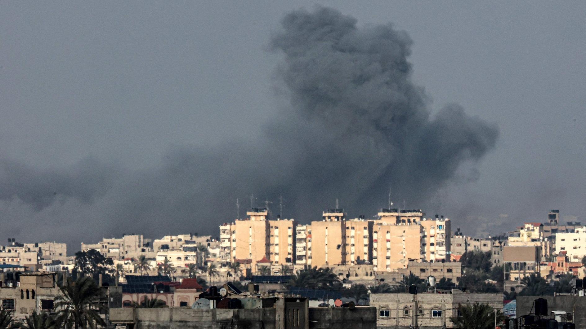 Israeli Strikes On Gaza Rages After 100 Days - World News