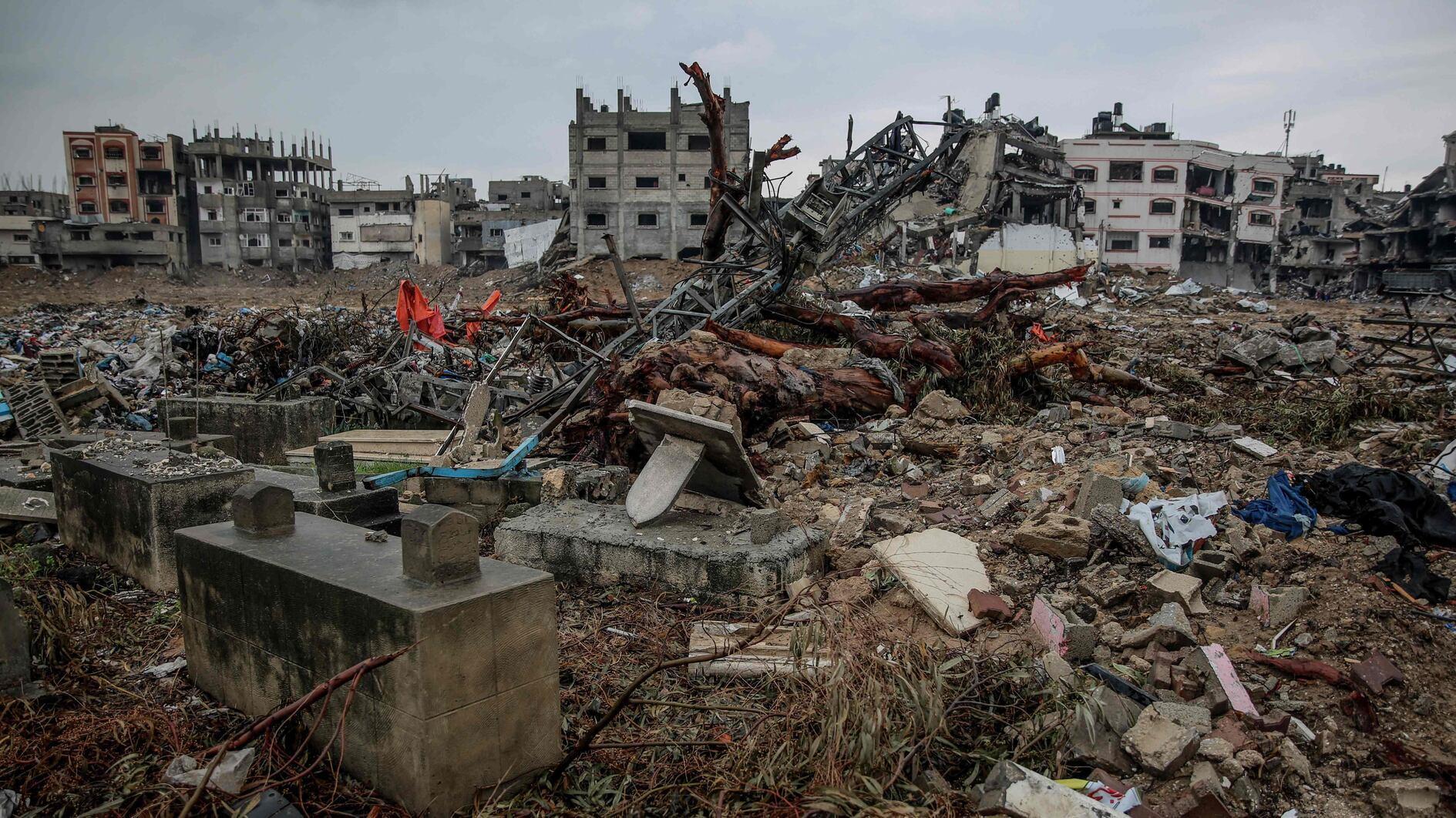 Israeli Strikes Rock Gaza As Mediators Push For New Truce - World News