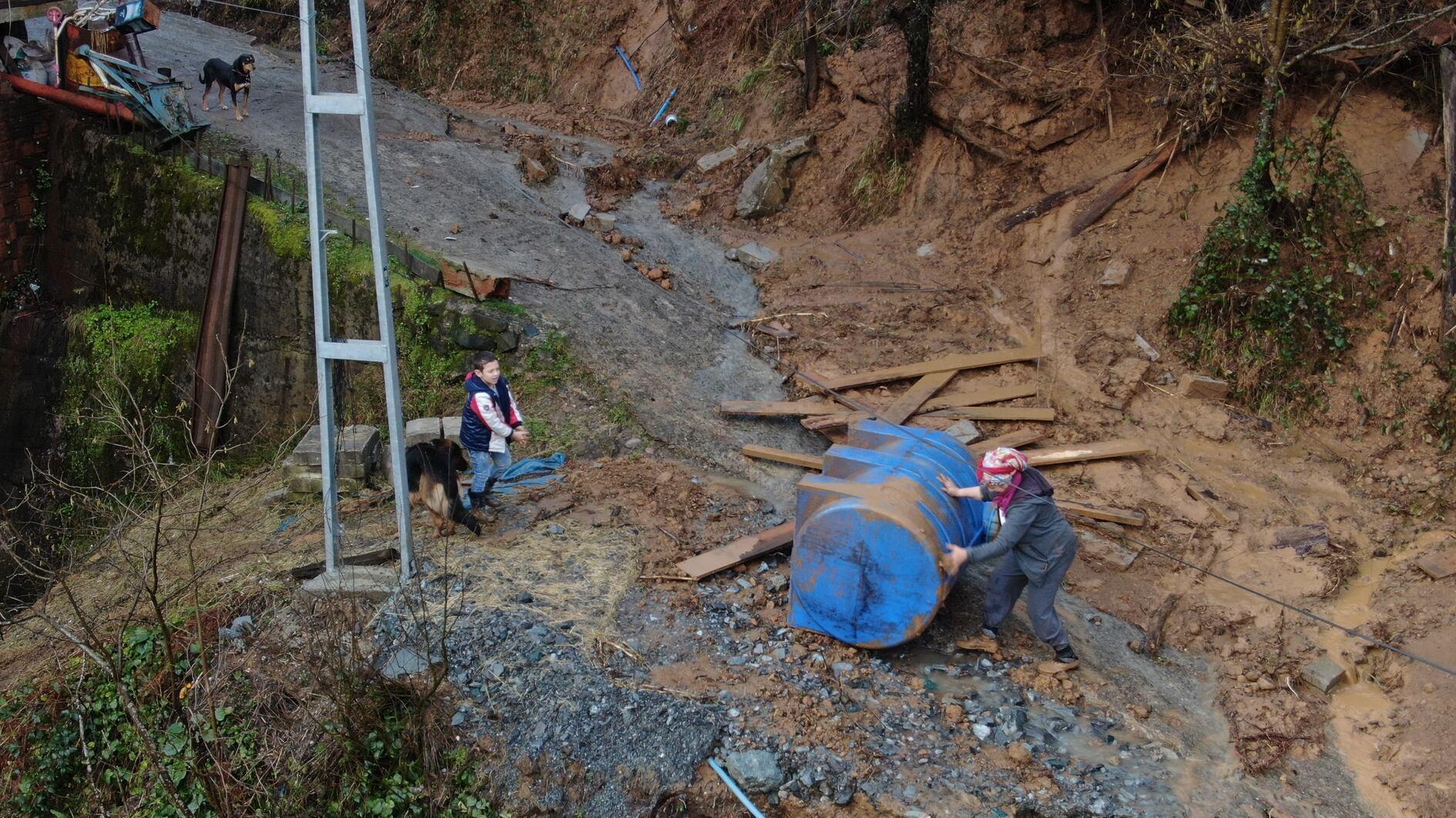 One Die After Avalanches, Landslides Hit Country’s Northeast - Türkiye News