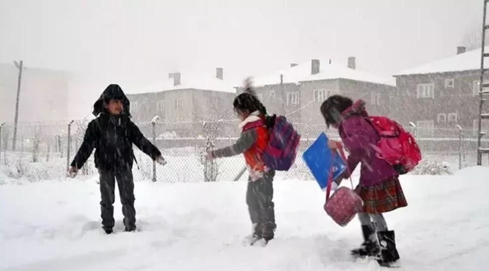 BUGÜN OKULLAR TATİL Mİ 22 MART || Valilik duyurdu,  2 ilden kar tatili haberi geldi Hakkari, Sivas ve Ankarada bugün okullar tatil mi