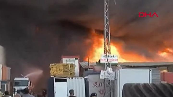 Son dakika Ankara'da geri dönüşüm tesisinde yangın