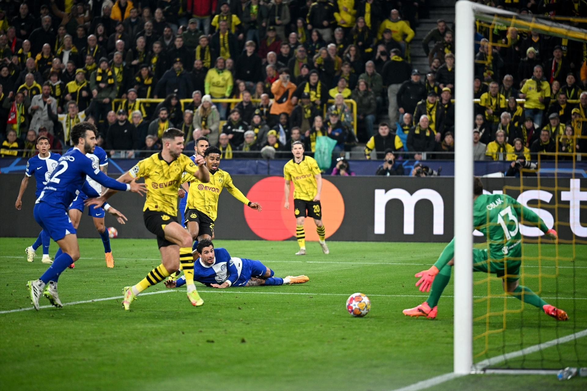 Borussia Dortmund - Atletico Madrid maçında ekranlara yansımayanlar