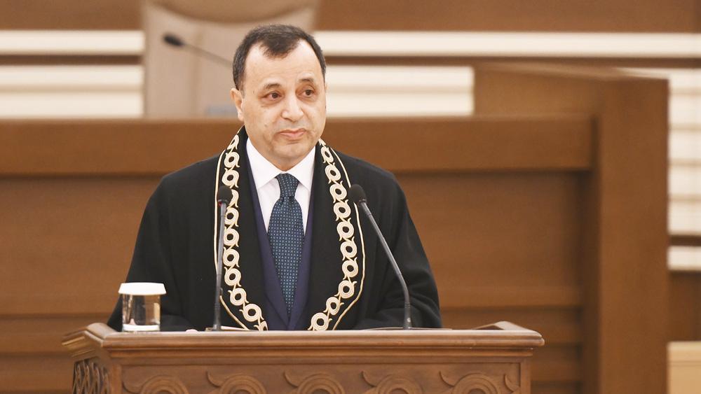 AYM Başkanı Zühtü Arslan görevine veda etti