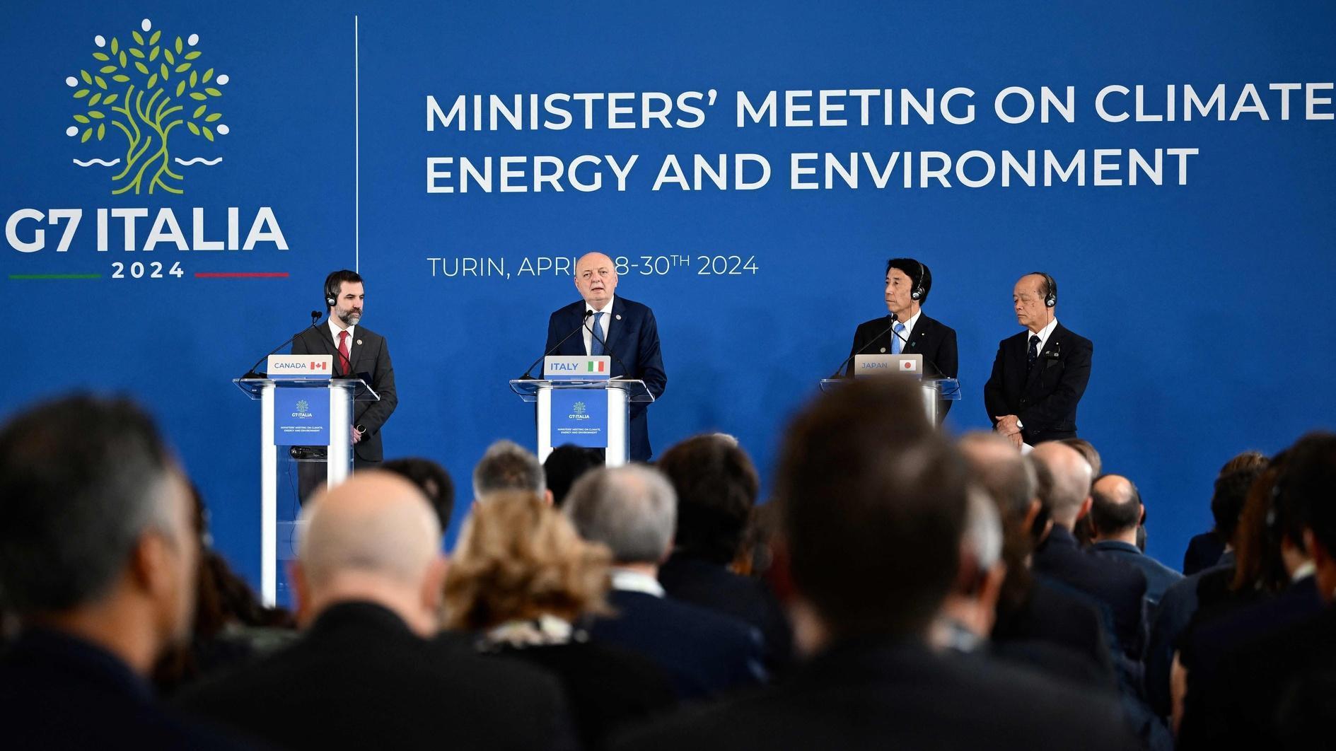 G7 agrees to phase out coal-fired power plants by mid-2030s