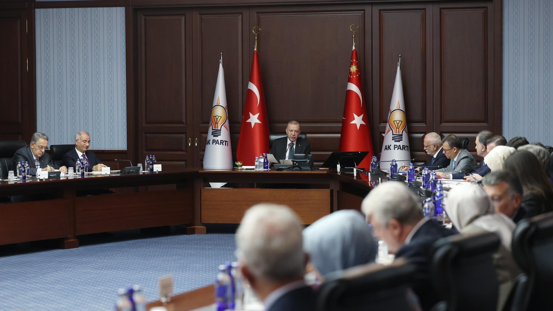 AKP convenes top executive body