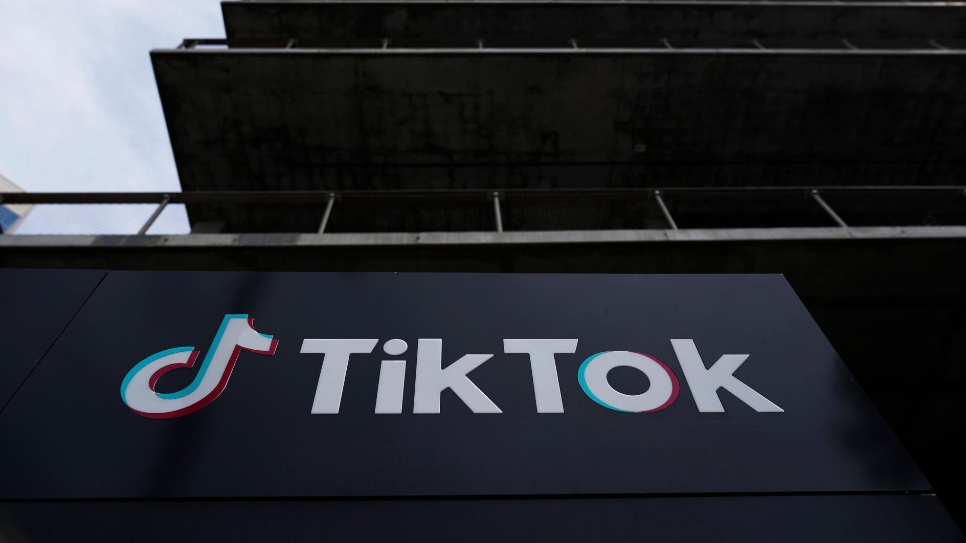 TikTok reaches licensing deal with Universal