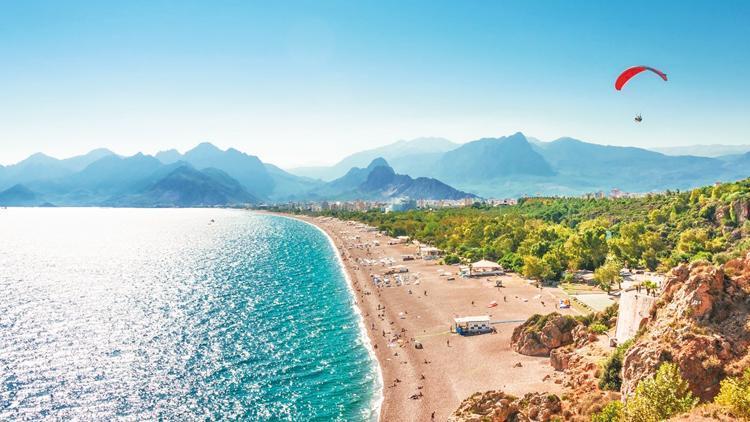 Antalya hızlı başladı Gelen turist dört ayda 2 milyonu aştı