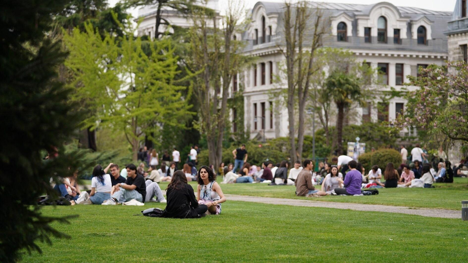 Türk gençlerinin yüzde 50’sinden fazlası mutluluk ifade ediyor: veriler