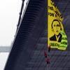 Greenpeace activists protest Obama on Bosporus Bridge in Turkey