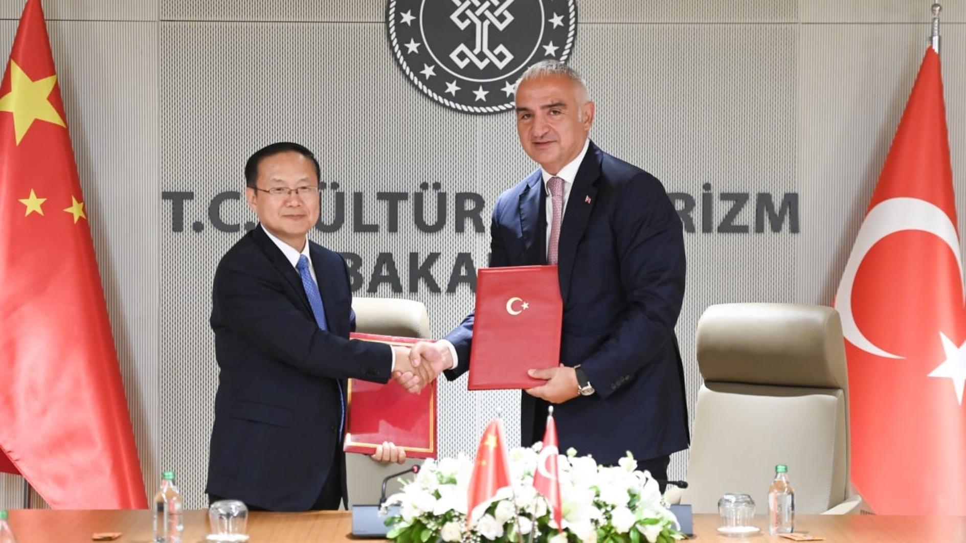 Türkiye, China sign deal on tourism cooperation
