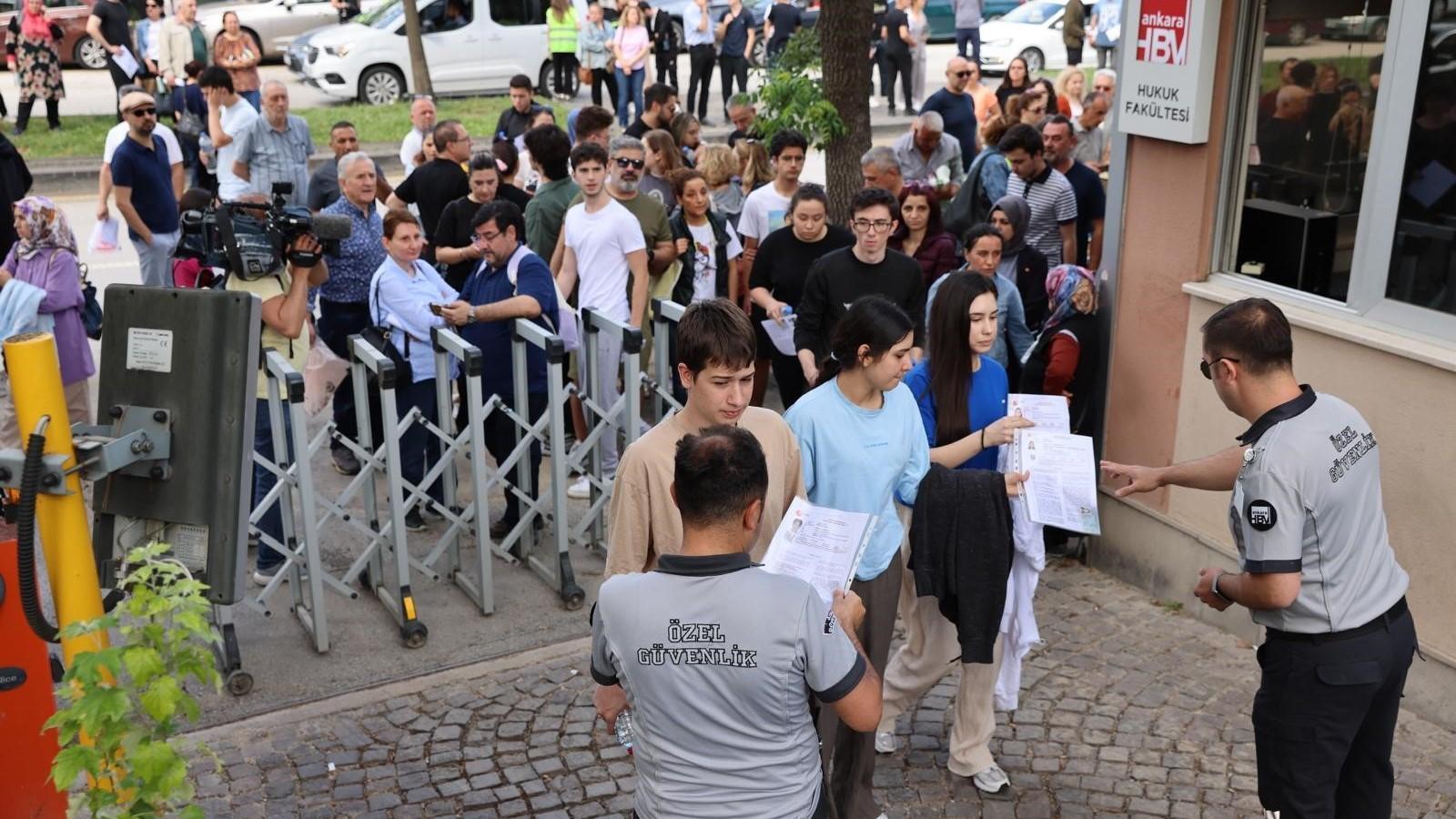 Millions sit for Türkiye’s massive university entry exam - Türkiye News