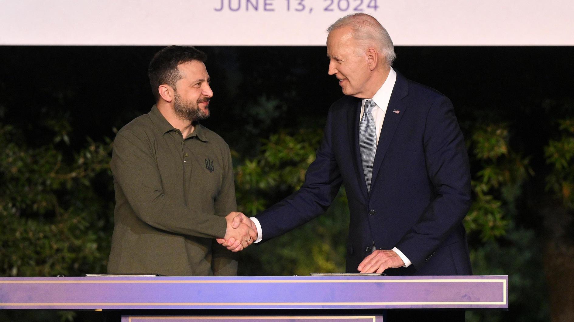 Biden, Zelensky Hail $50 Bln G7 Loan For Ukraine - World News