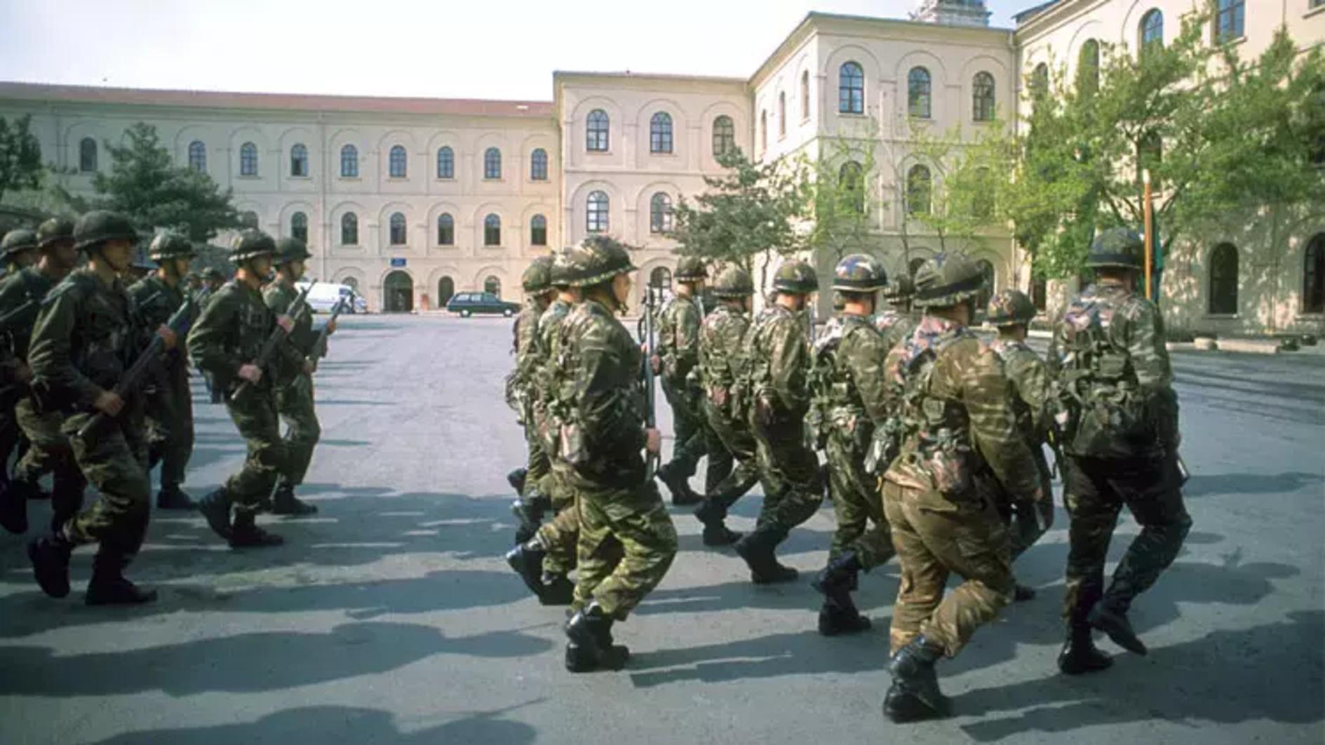 New Law Prohibits Active Duty Turkish Army Personnel From Using Social ...