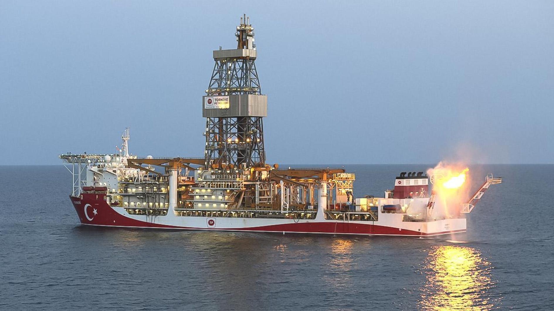 Türkiye to expand offshore energy fleet with 7th drillship - Türkiye News