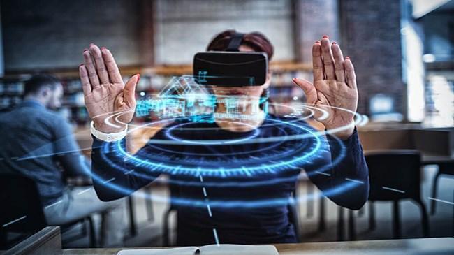 1) KARMA GERÇEKLİK DENEYİMİ TASARIMCISI